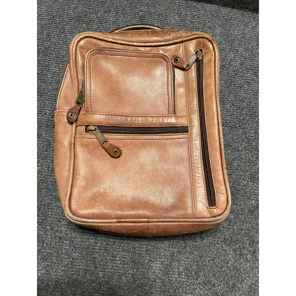 VTG. Brown Leather Messenger Bag Handcrafted in Colombia Multi-Pocket Crossbody